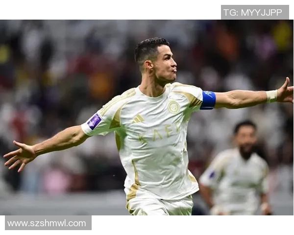 壳球星独树一帜的足球之路：从青涩少年到全球瞩目巨星